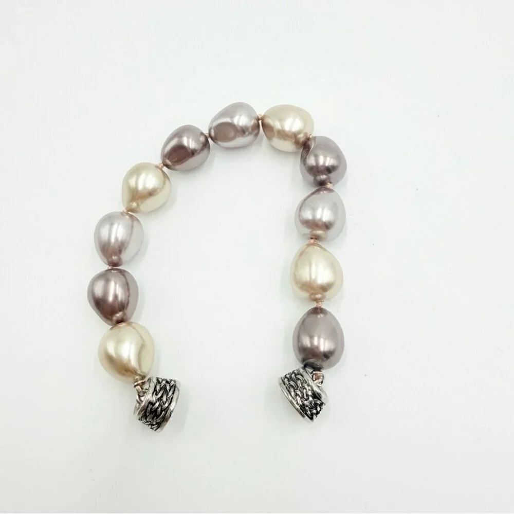 Elegant Multicolor Chunky Faux Pearl Bracelet with Magnetic Clasp